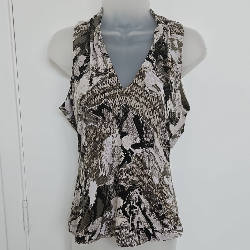 NWT White House Black Market Sleeveless V-neck Blouse